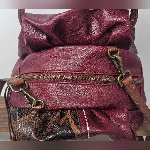 Time & Tru Women’s Fiona Burgundy Faux Leather Snake Skin Print Crossbody  NWOT - Picture 8 of 15